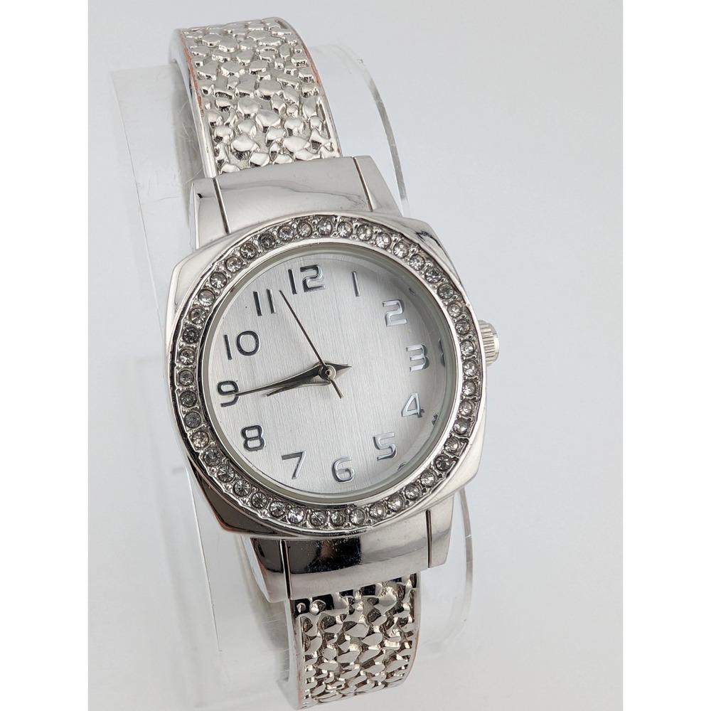 Accutime Watch Women 26mm Case Silver Textured Bangle Band- New Battery